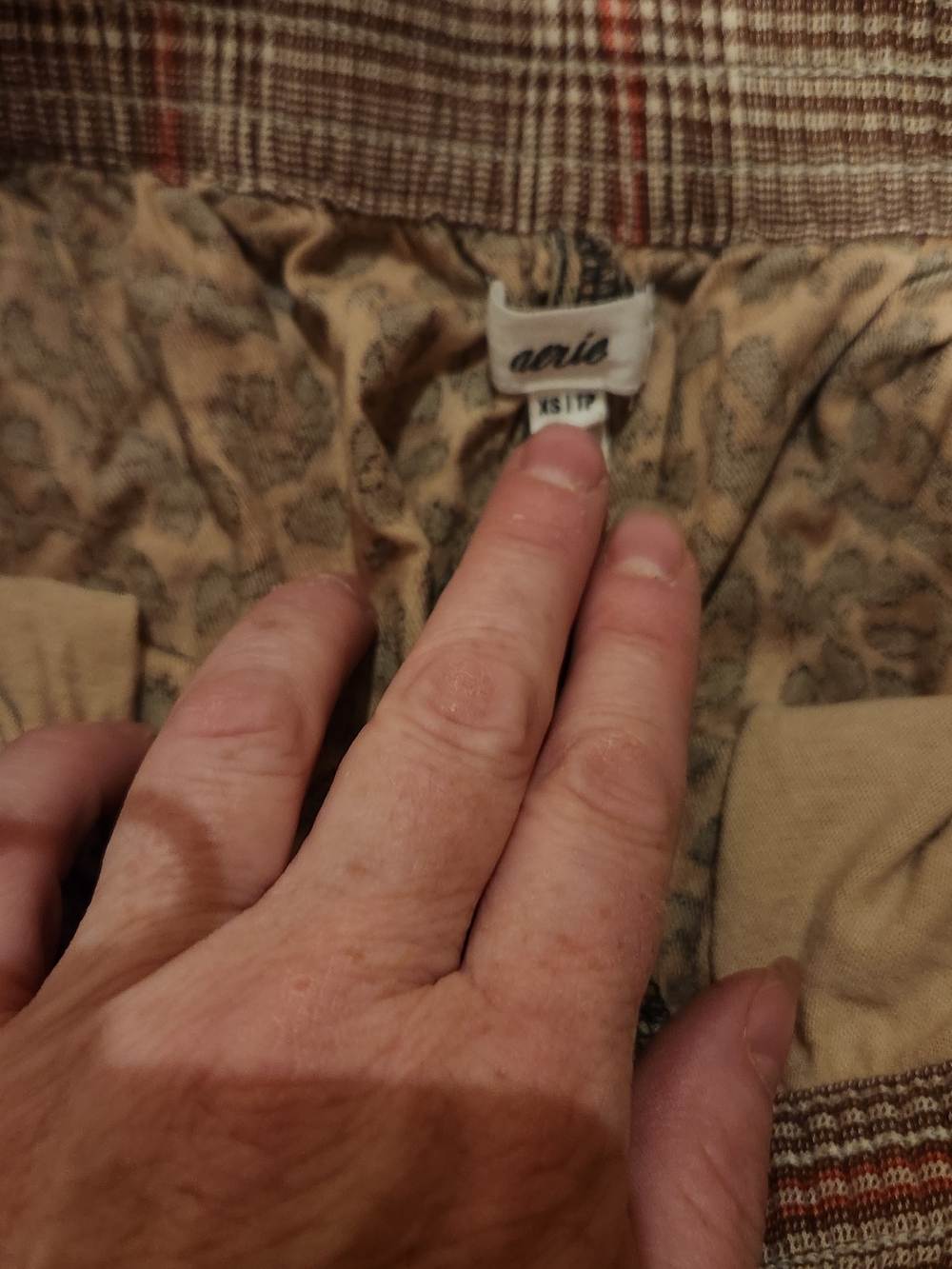 aerie Leopard-Pattern Lounge Pants in Tan and Beige - Picture 2 of 2